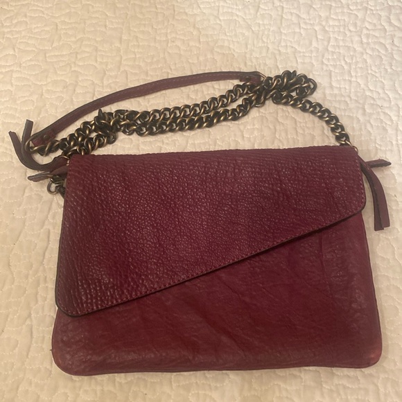 MAXON COLLECTION BURGUNDY PEBBLED LEATHER CROSSBODY WITH DETACHABLE STRAP - Picture 1 of 11